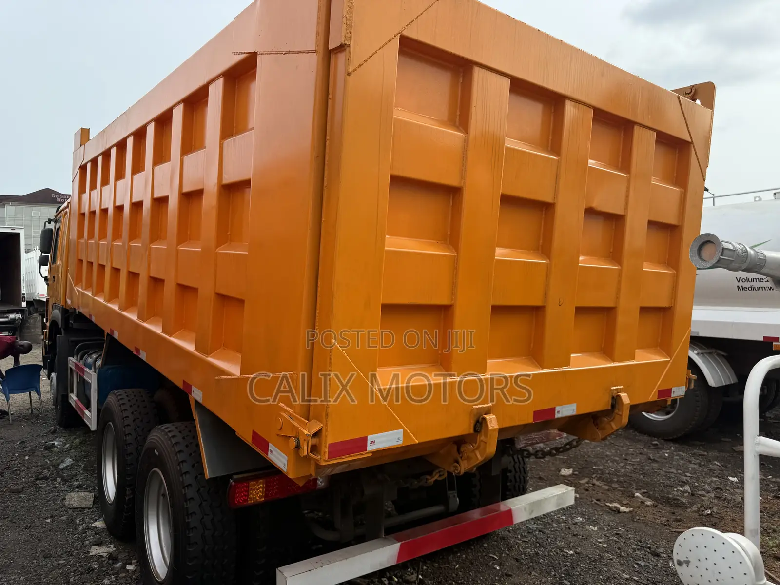 Foreign Used Howo Dump Truck 371hp.