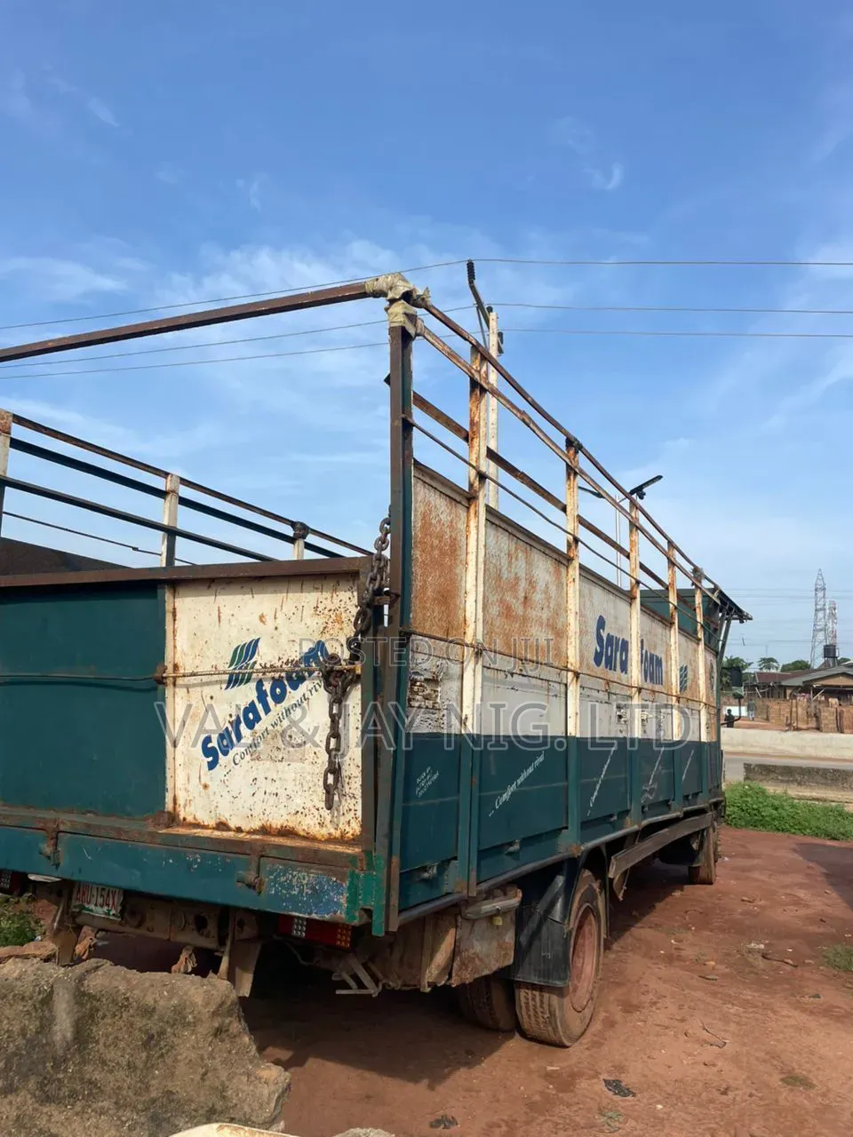 Mercedes Benz 814 Rigid Truck With Container Body -: 8 Bolts