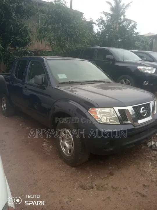 Nissan Frontier 2014 Blue