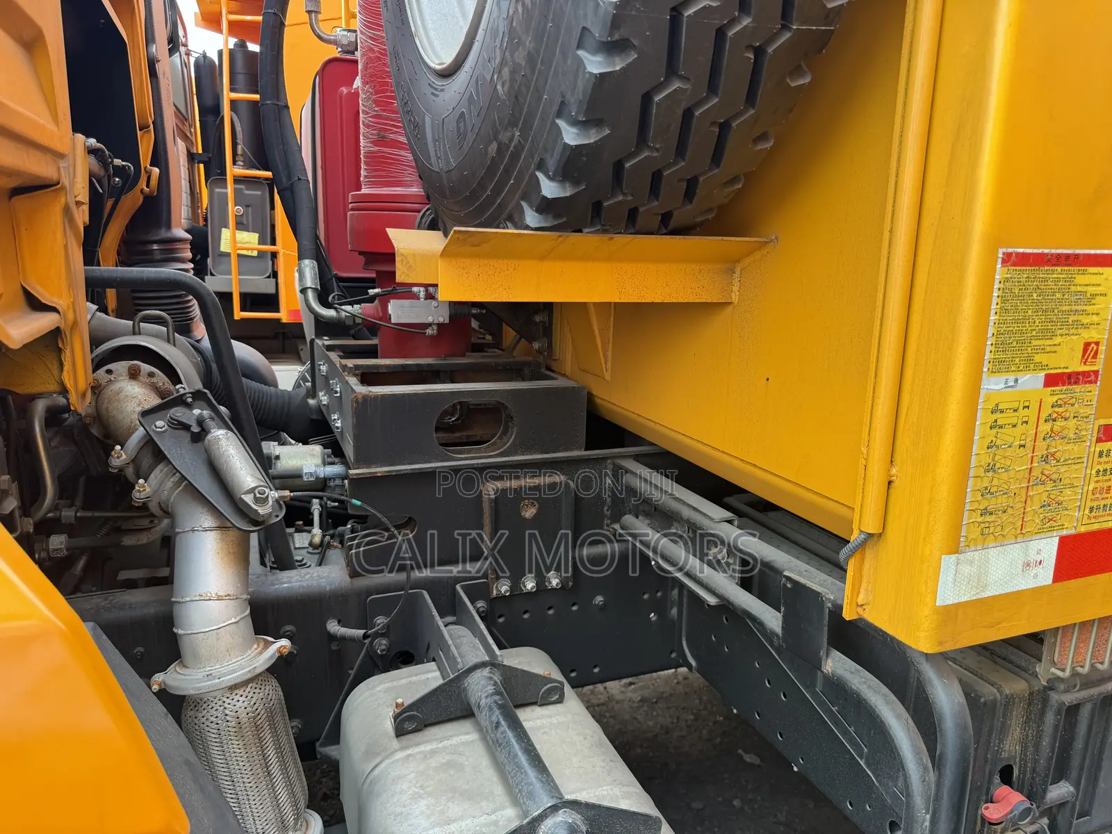 Brand New Sagmoto Dump Truck 371hp.
