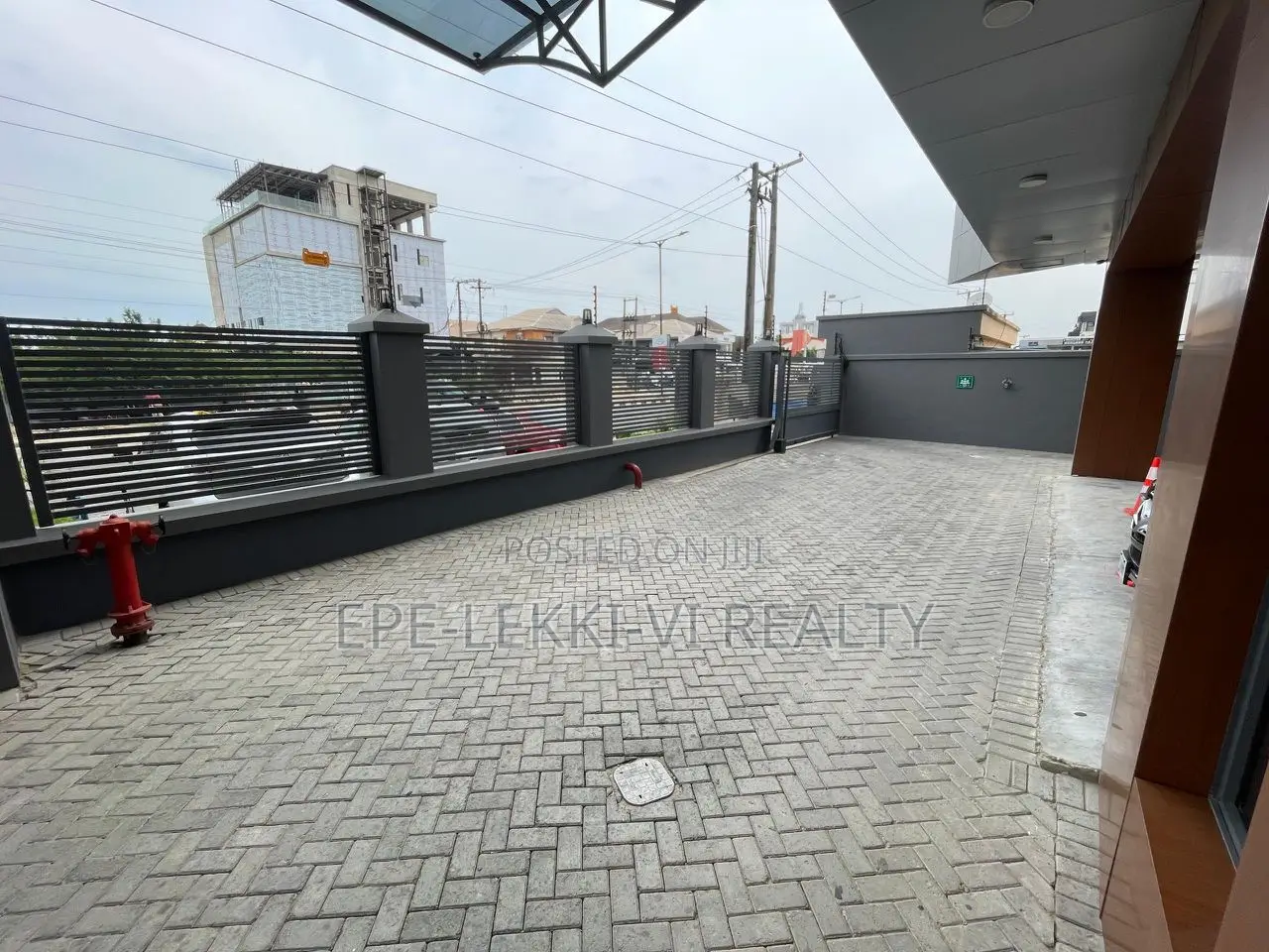 Office Space in Lekki Phase 1 for Lease