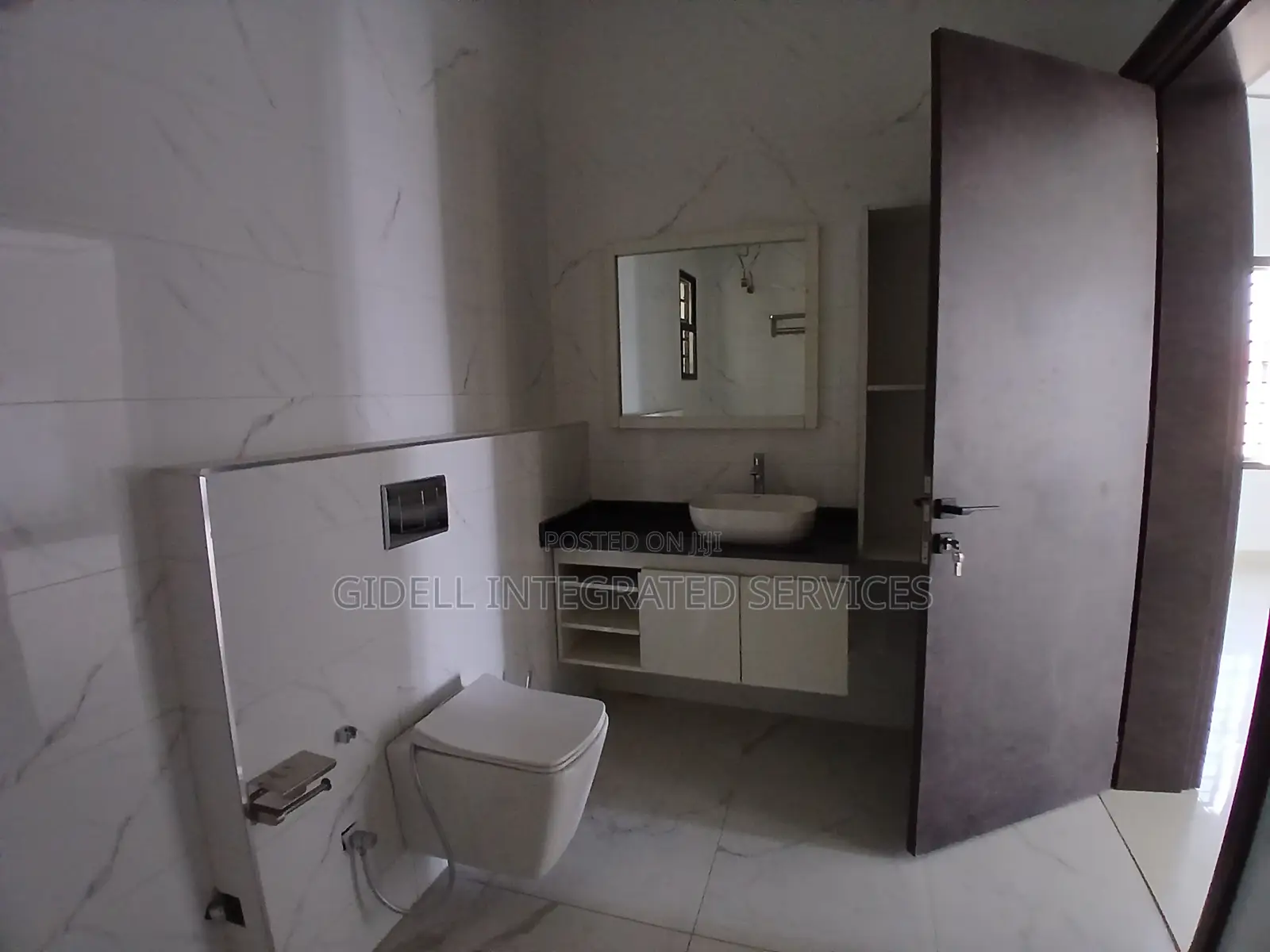 7bdrm Duplex in Kado for sale