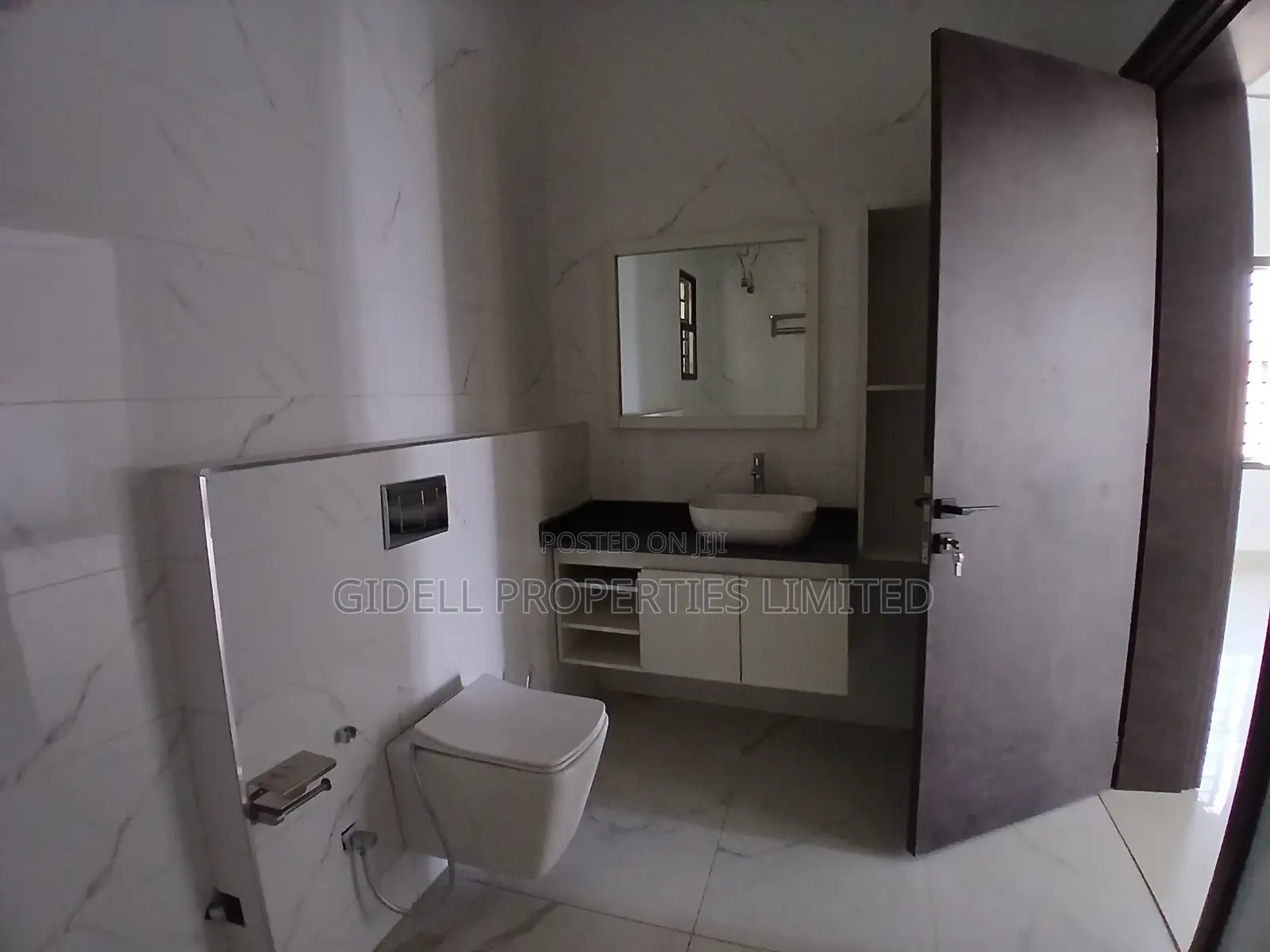 7bdrm Duplex in Kado for sale