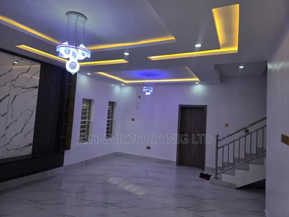 4bdrm Duplex in Gowon, Egbeda for sale
