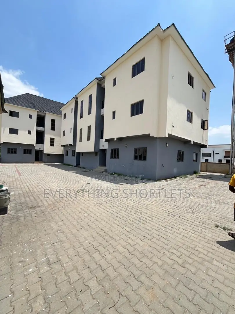 4bdrm Duplex in Guzape District for sale