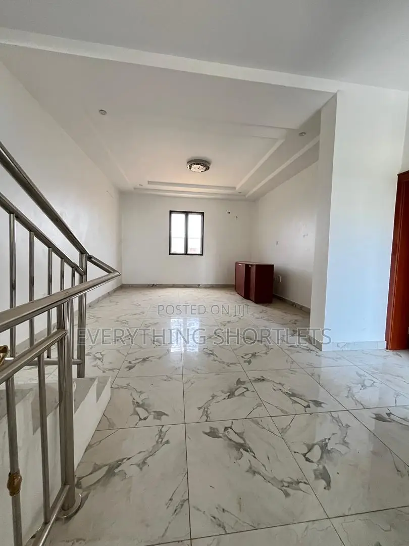 4bdrm Duplex in Guzape District for sale