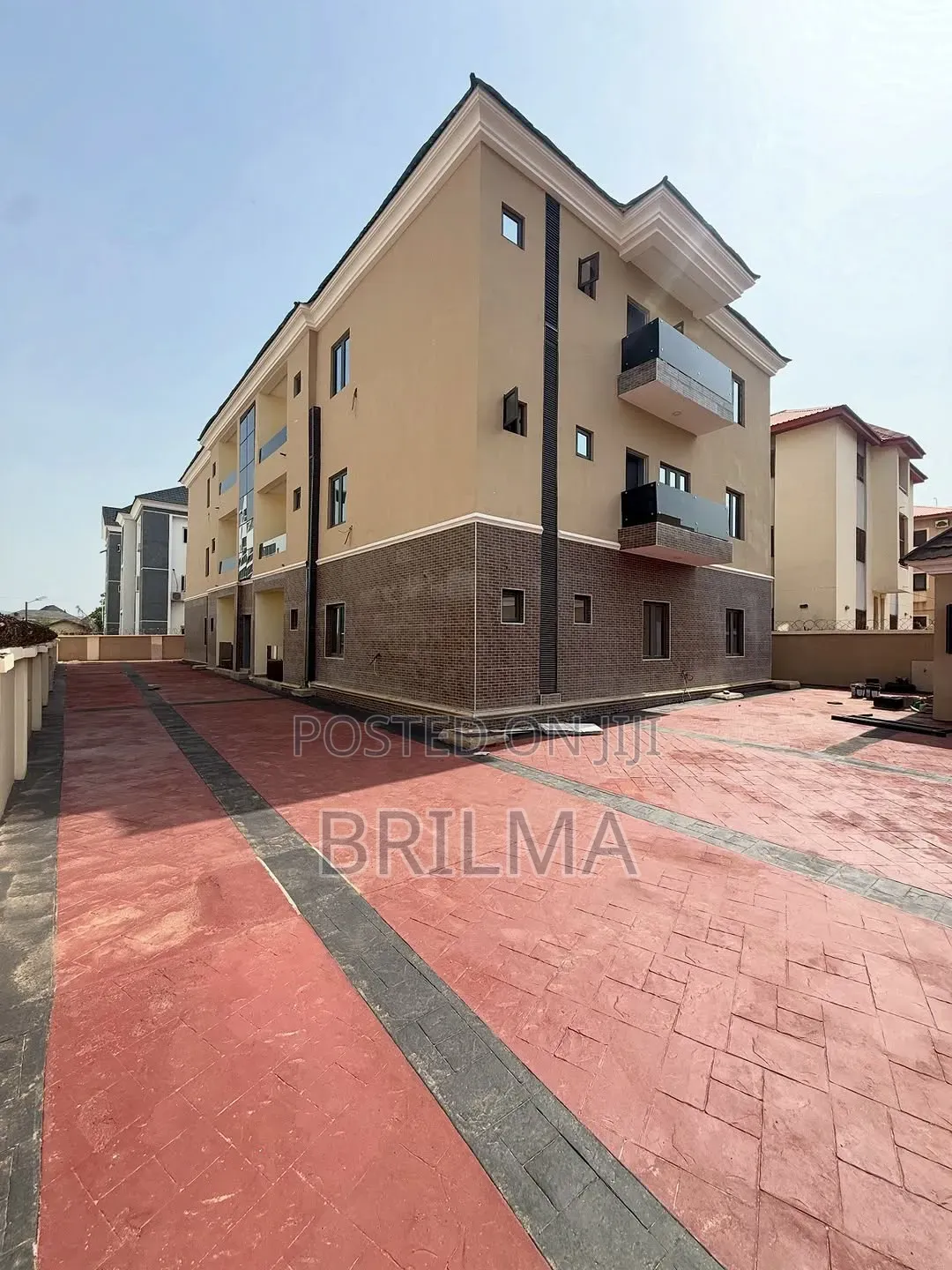 3bdrm Block of Flats in Mabushi for sale