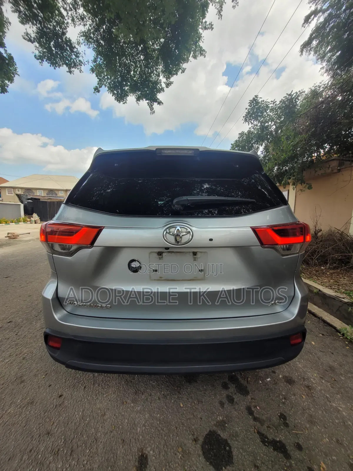 Toyota Highlander XLE 4x4 V6 (3.5L 6cyl 8A) 2018 Gray