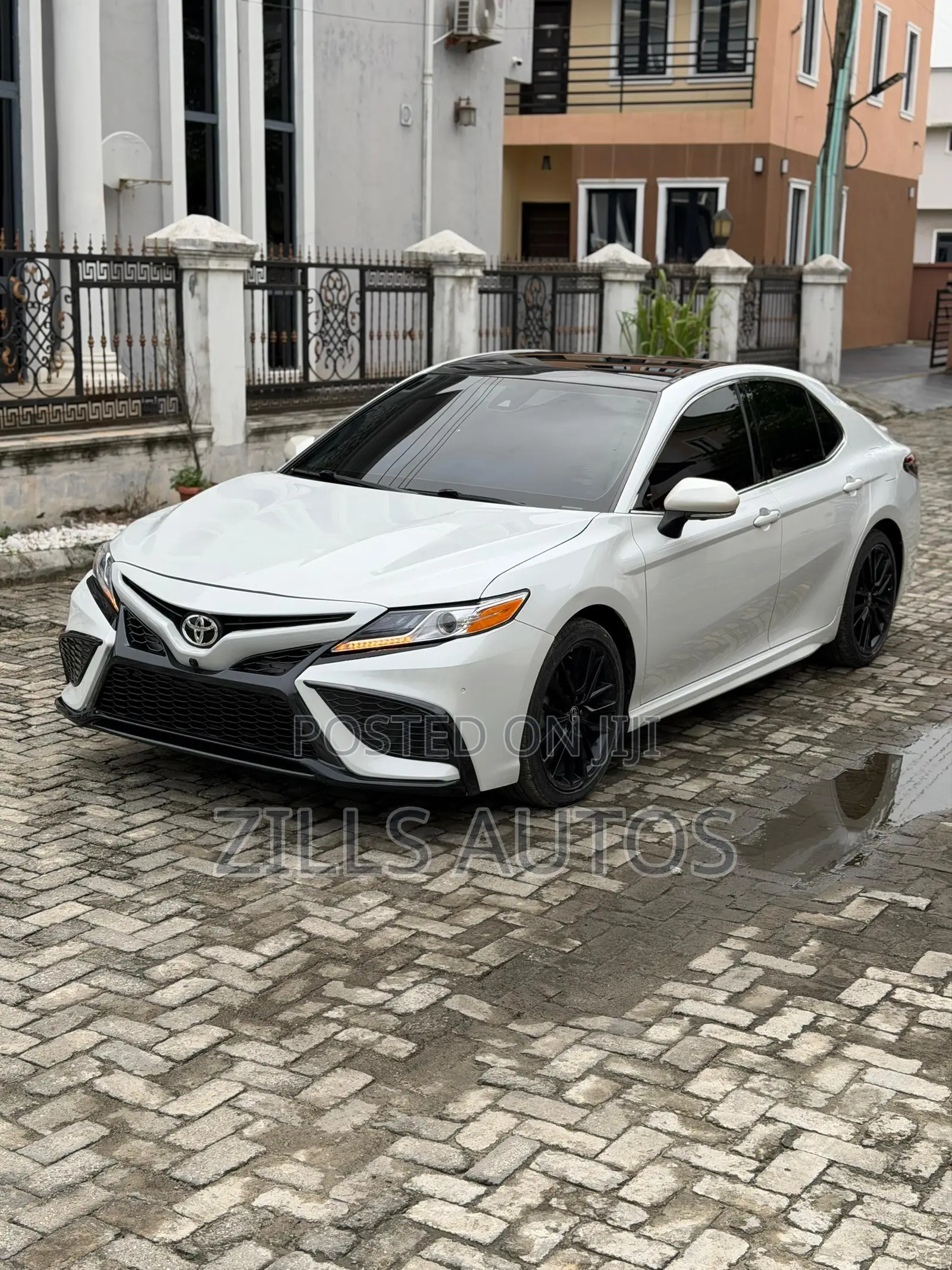 Toyota Camry XSE 2022 White