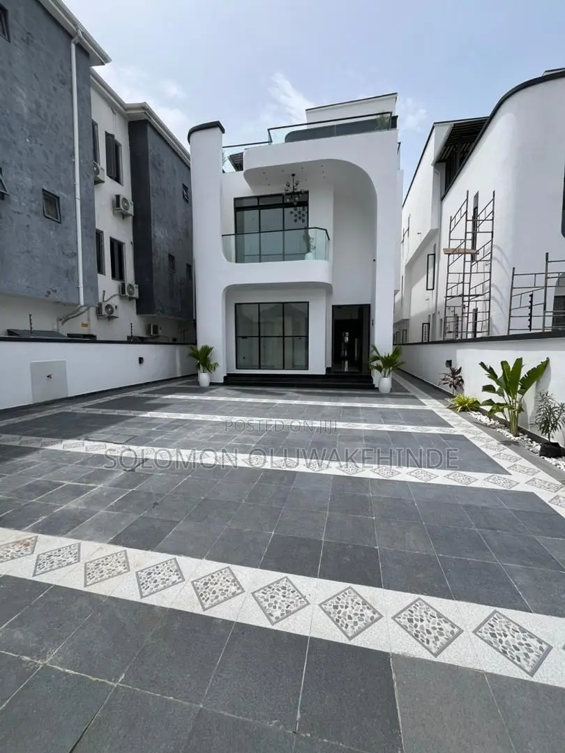 5bdrm Duplex in Ikate for sale