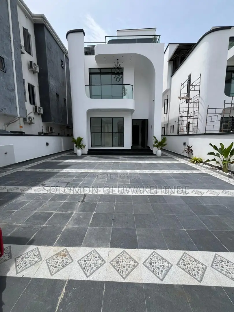 5bdrm Duplex in Ikate for sale
