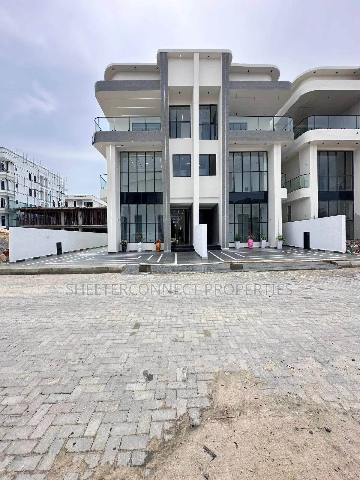 5bdrm Duplex in Lekki Phase 1 for sale
