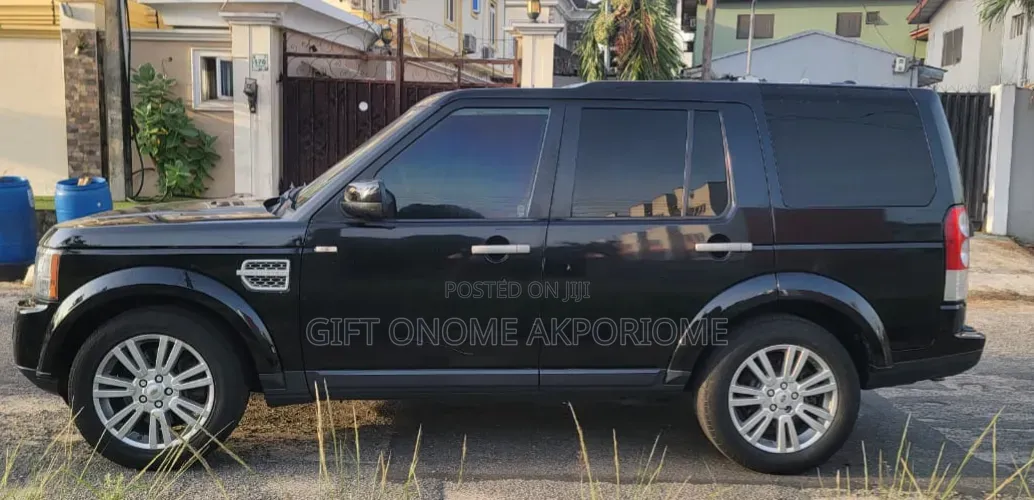 Land Rover Discovery 2010 Black