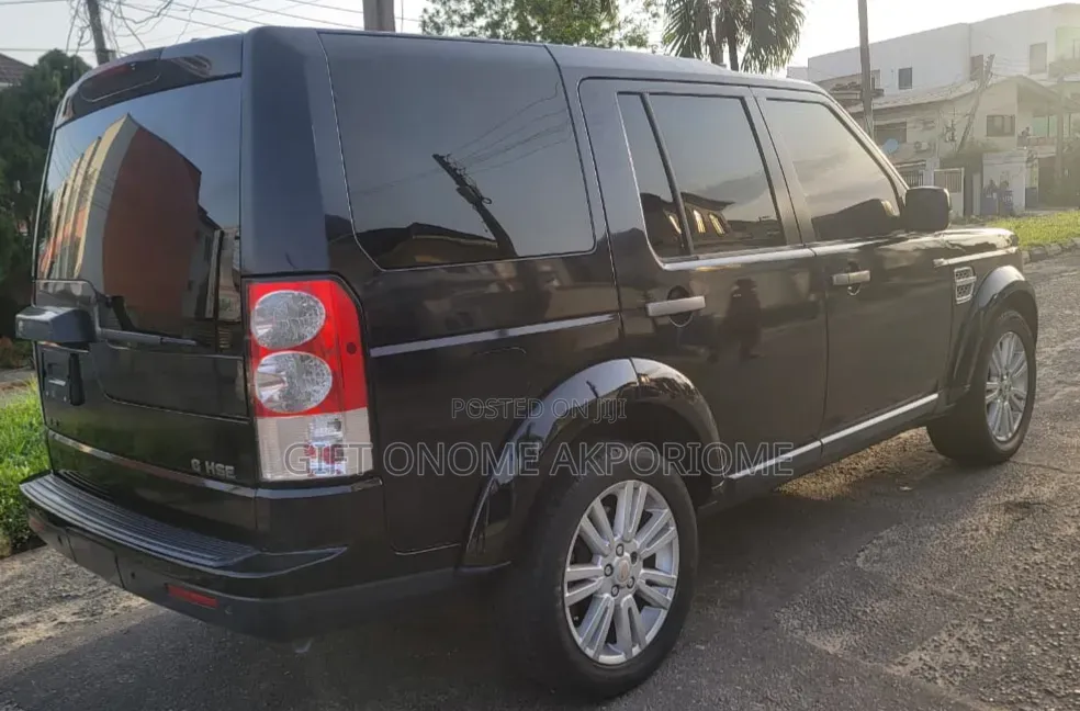 Land Rover Discovery 2010 Black