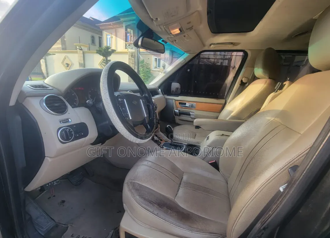Land Rover Discovery 2010 Black