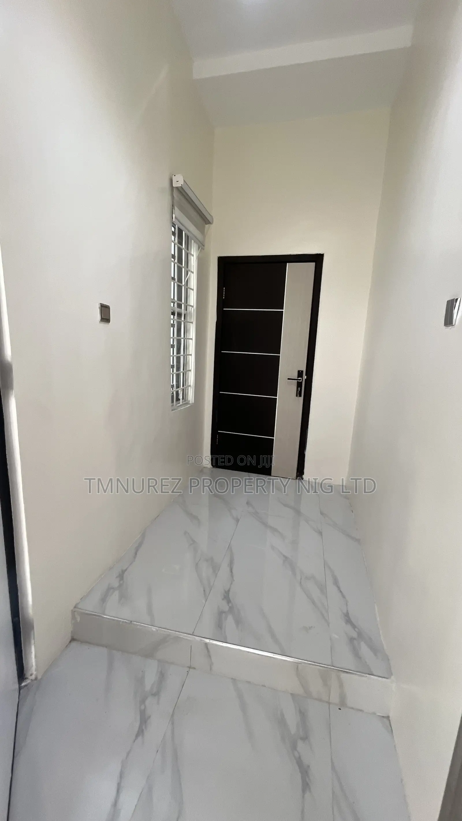 5bdrm Duplex in Chevron for rent