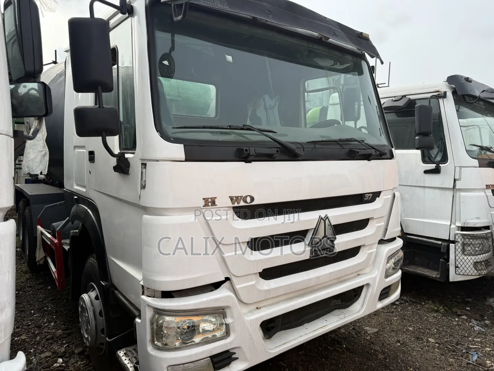 Foreign Used Howo Concrete Mixer Truck 371hp.