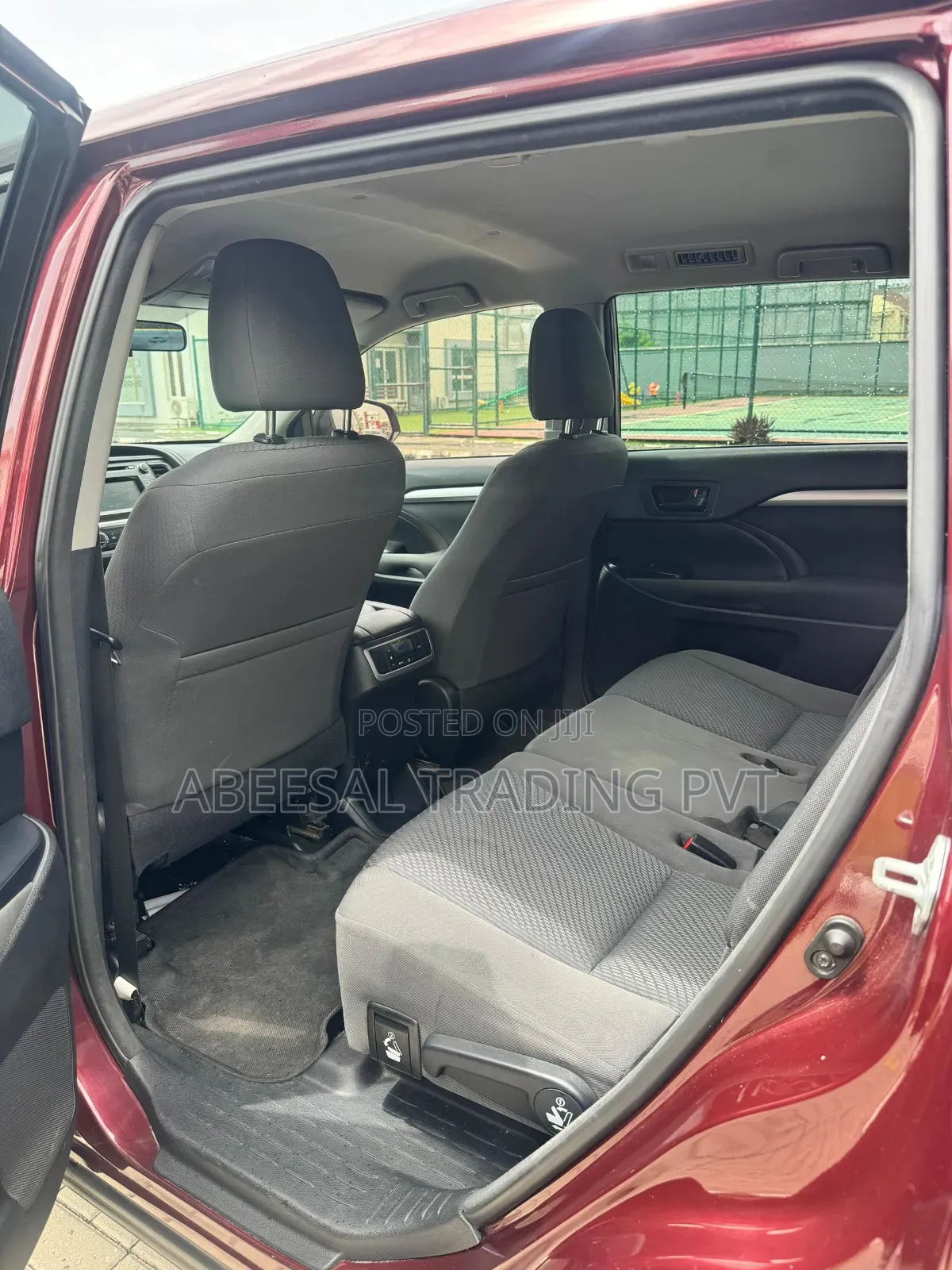 Toyota Highlander LE V6 4x2 (3.5L 6cyl 6A) 2016 Red