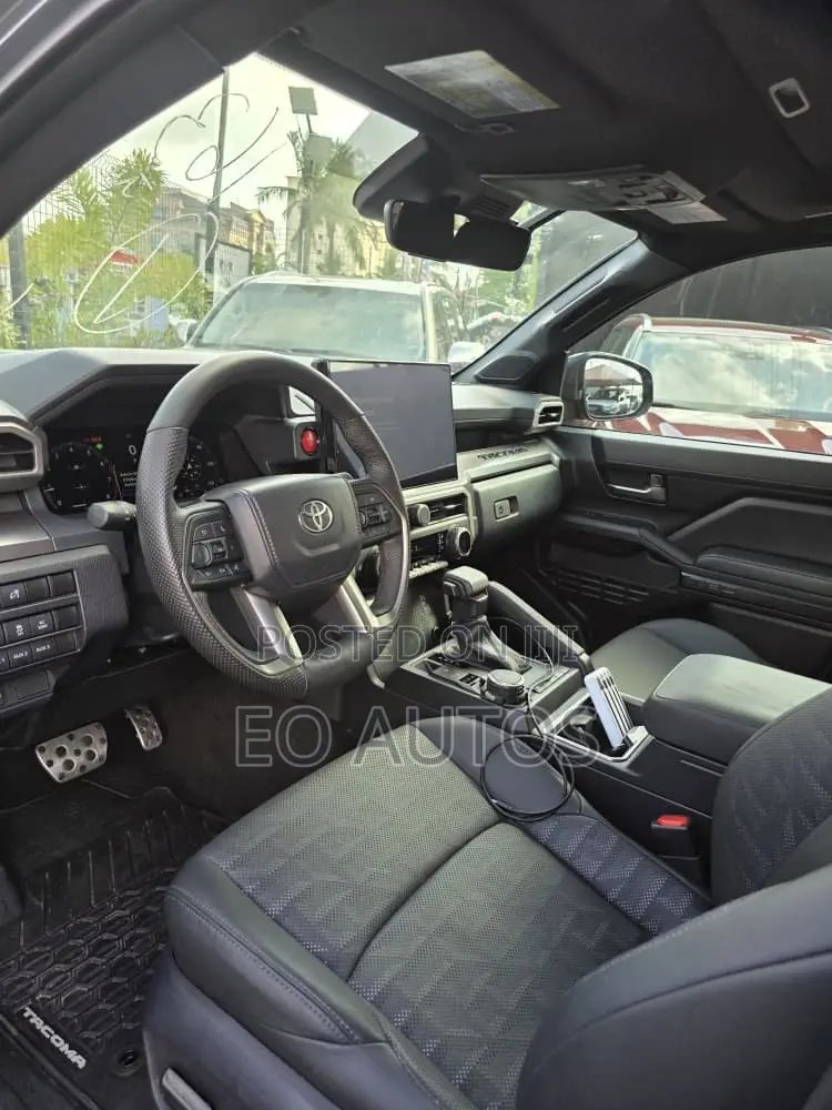 Toyota Tacoma 2024 Gray