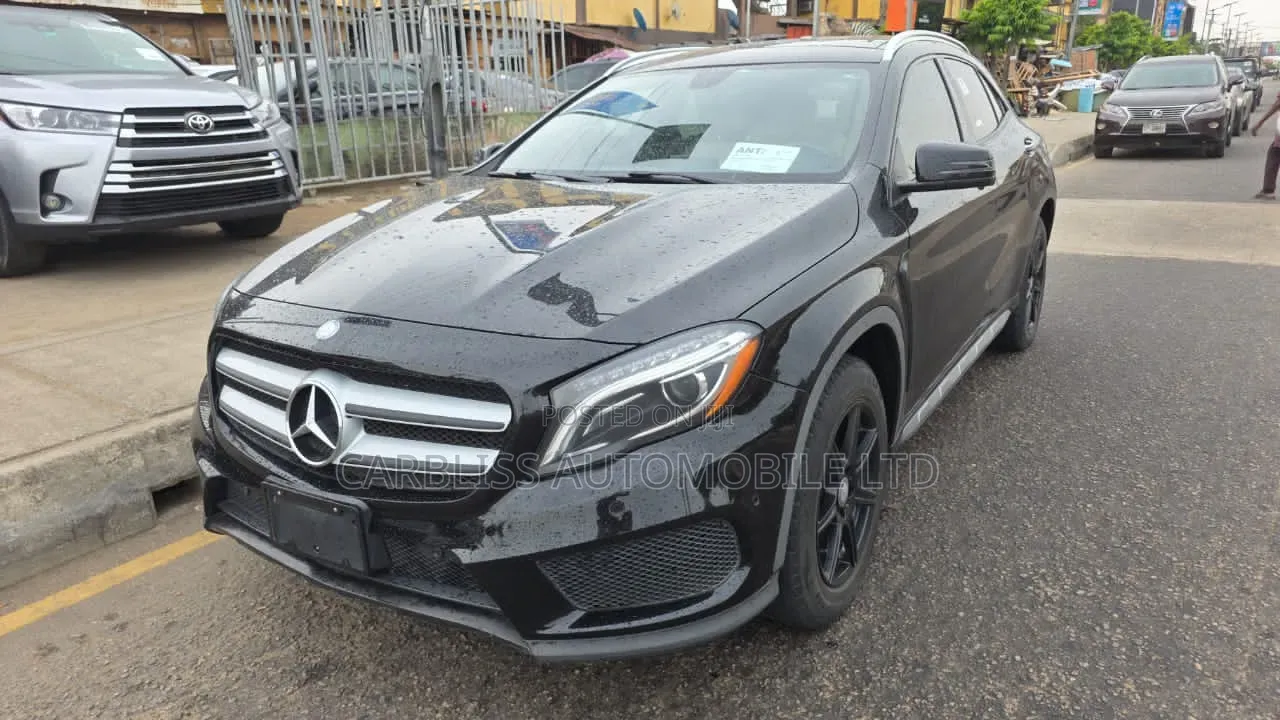 Mercedes-Benz GLA 250 2016 Black