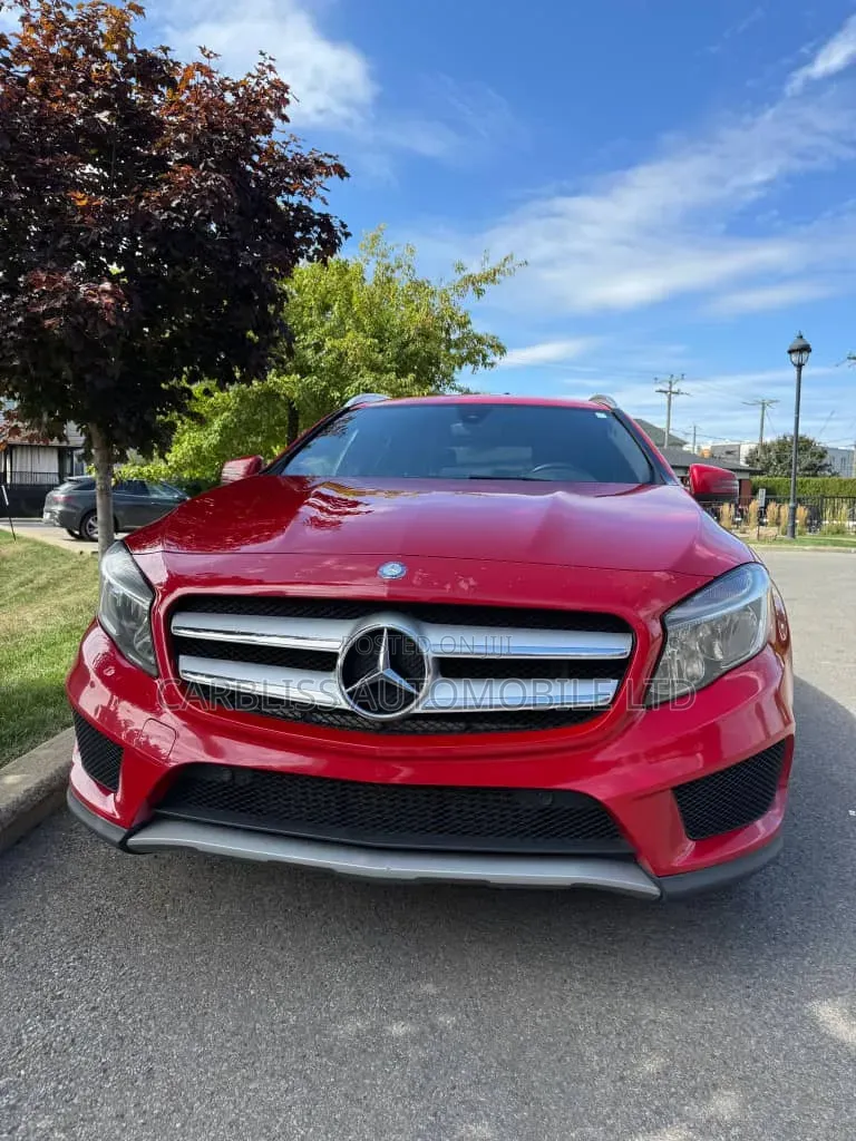 Mercedes-Benz GLA 250 2015 Red