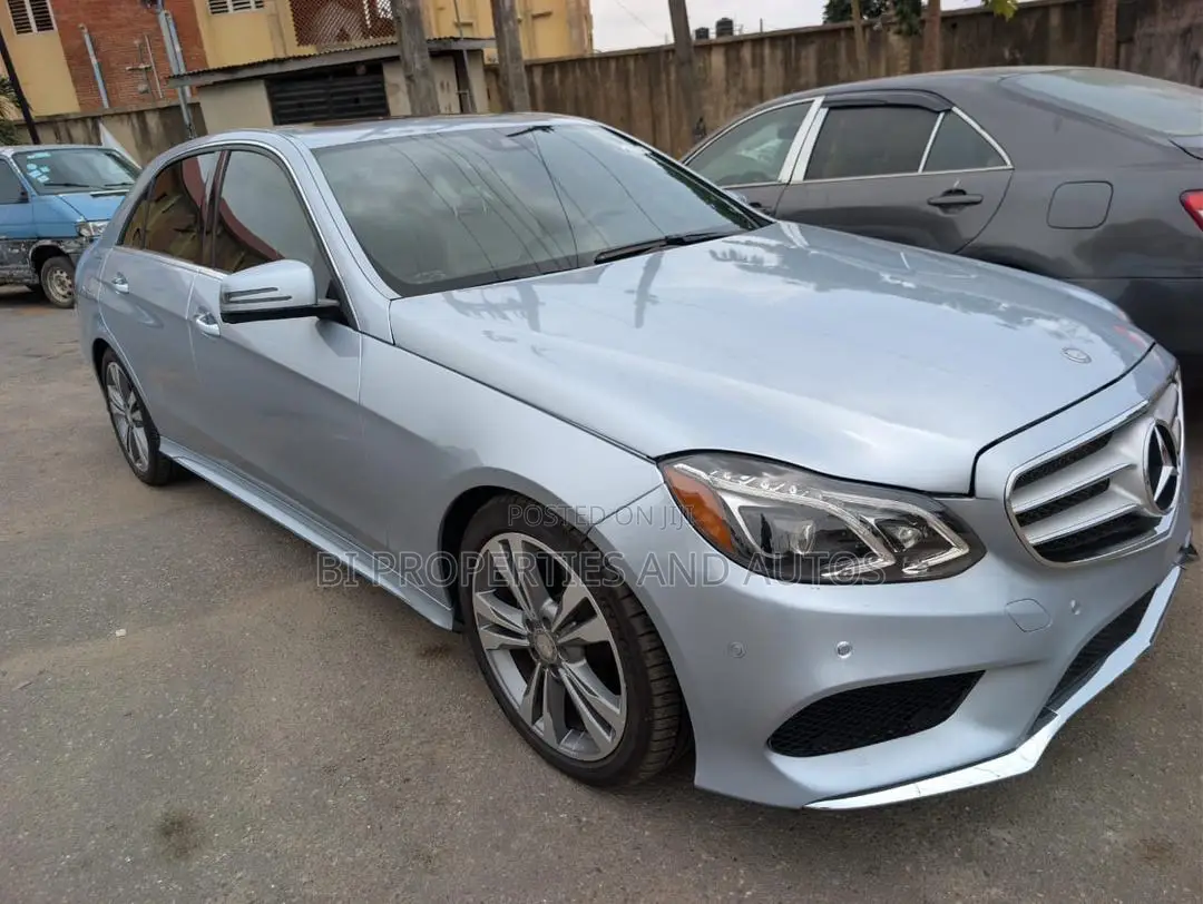 Mercedes-Benz E350 2016 Blue