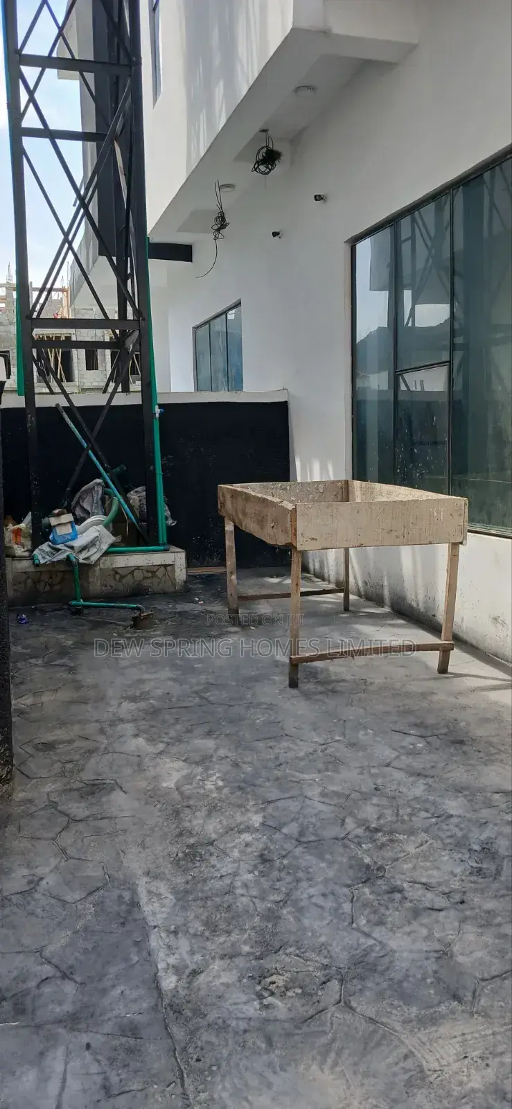 4bdrm Duplex in Harise Drive, Vgc for sale