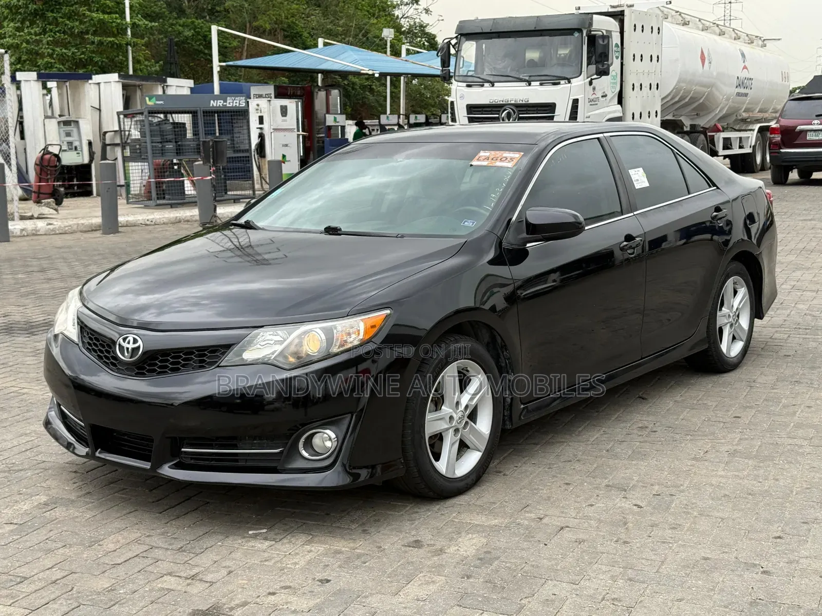 Toyota Camry SE 4dr Sedan (2.5L 4cyl 6A) 2013 Black