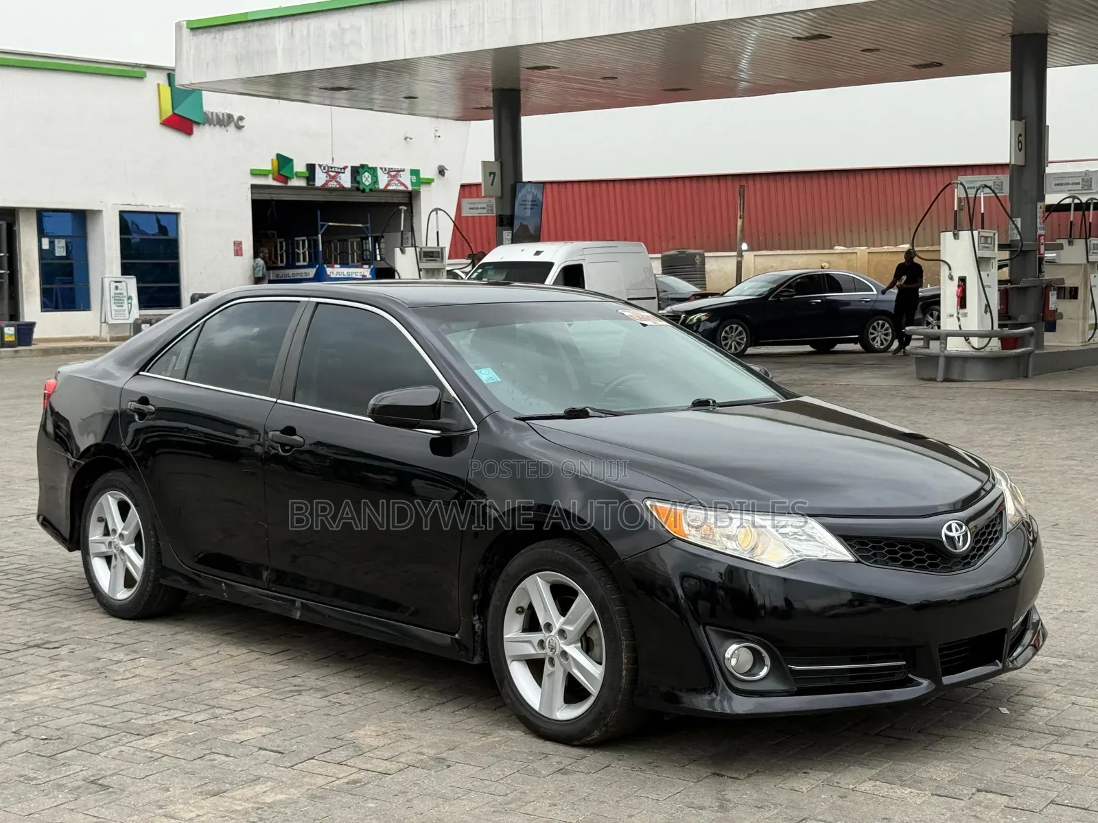 Toyota Camry SE 4dr Sedan (2.5L 4cyl 6A) 2013 Black