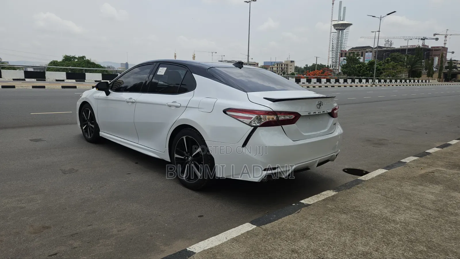 Toyota Camry XSE (2.5L 4cyl 8A) 2019 White