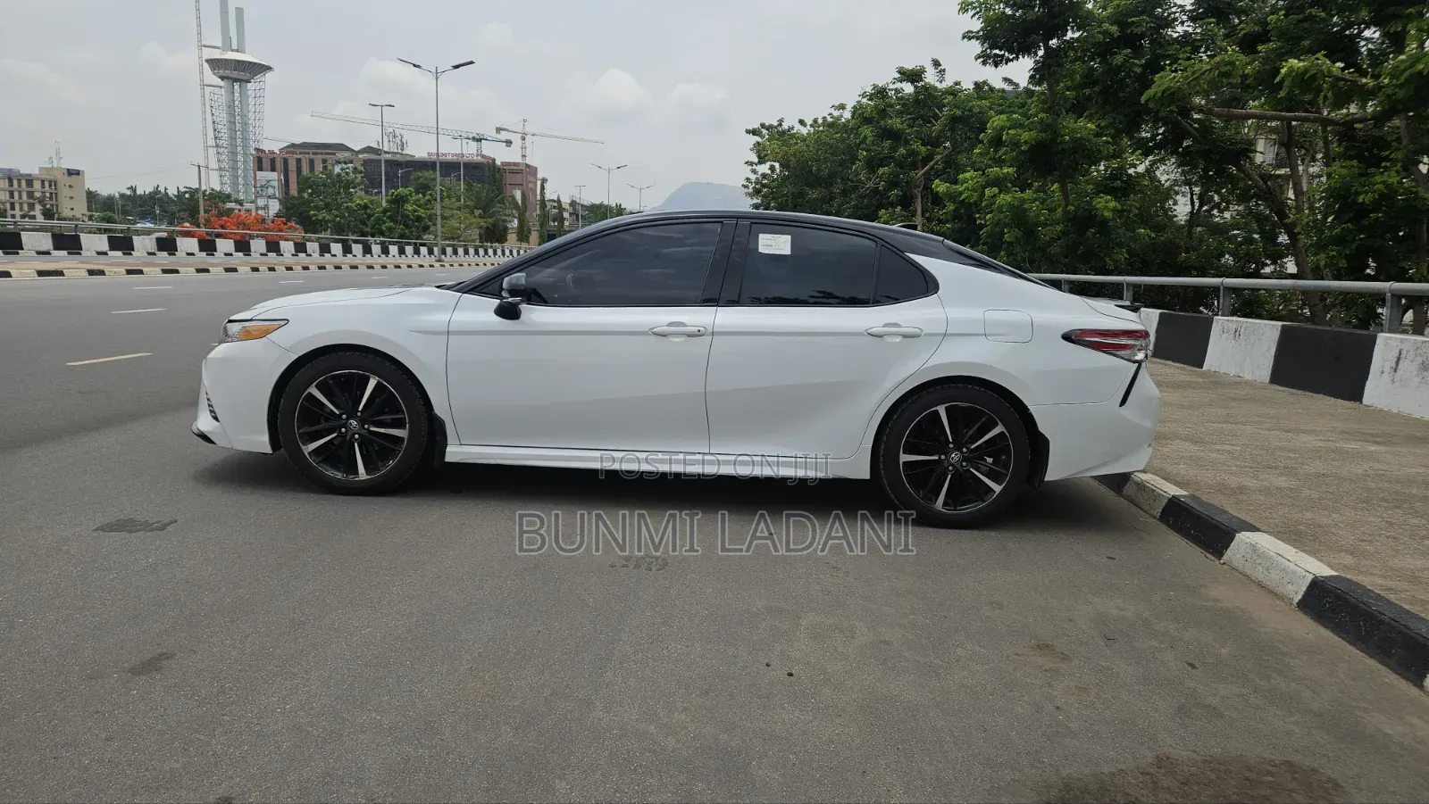 Toyota Camry XSE (2.5L 4cyl 8A) 2019 White