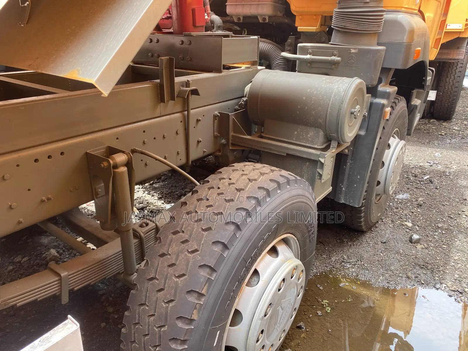 Howo 371 12 Tyres Yellow