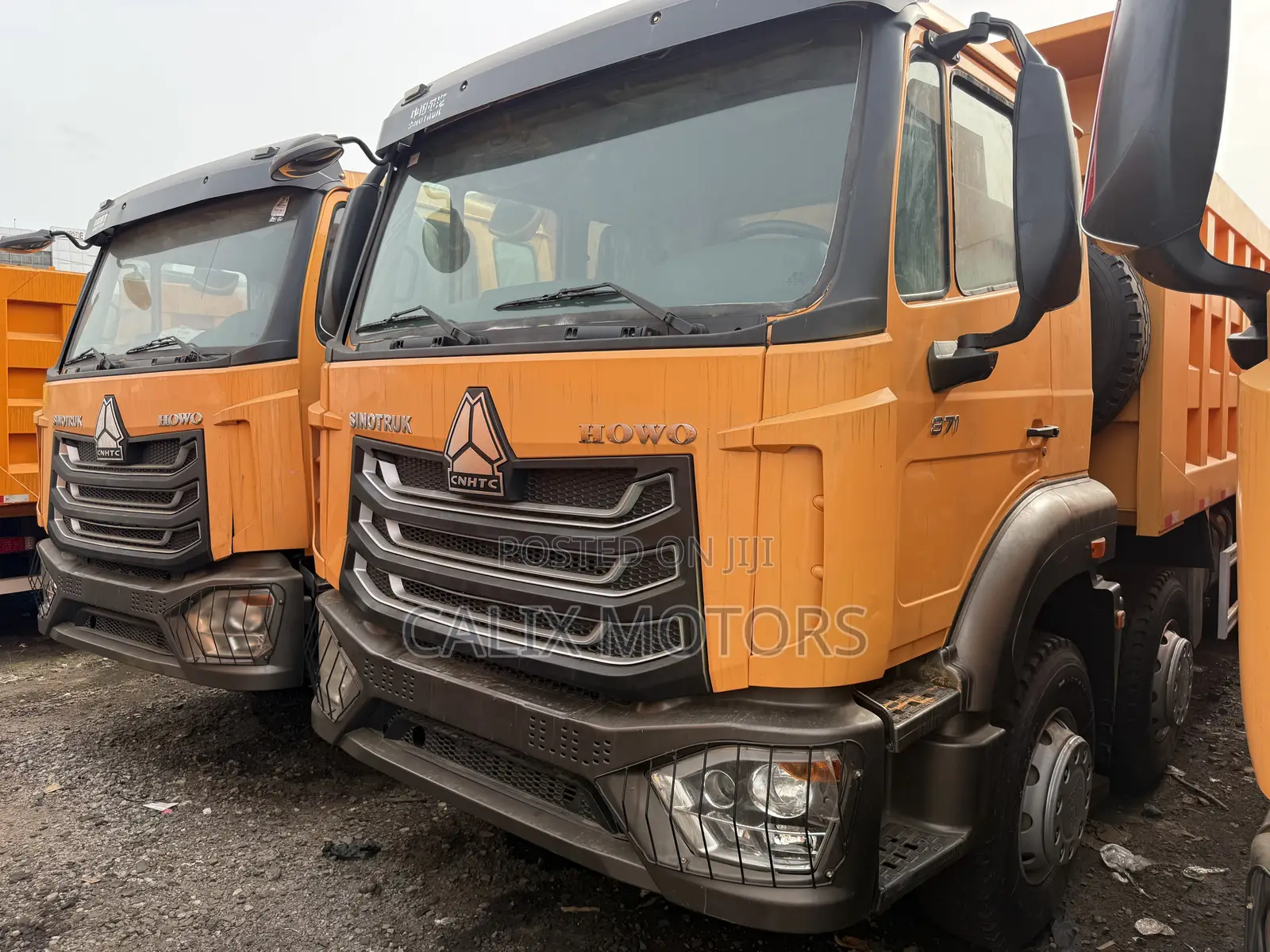 12 Tyres Howo Dump Truck