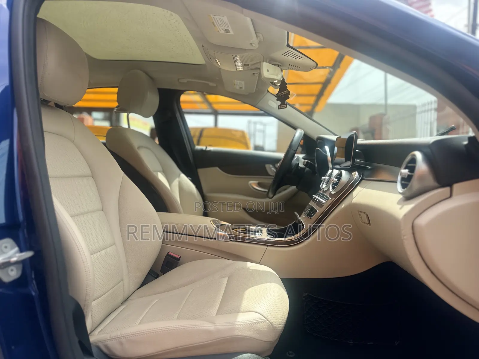 Mercedes-Benz C300 2020 Blue