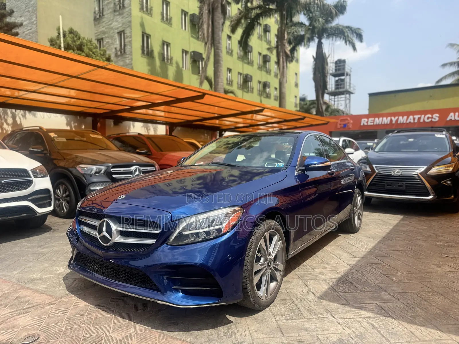 Mercedes-Benz C300 2020 Blue