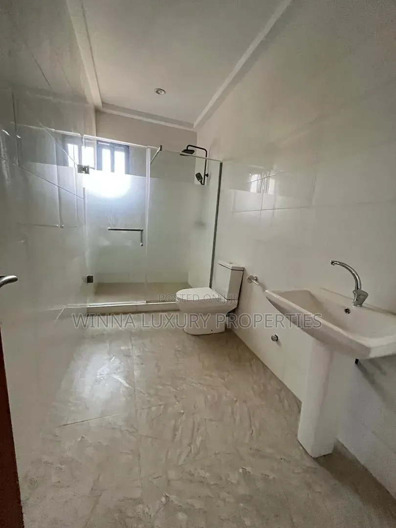 4bdrm Duplex in Guzape District for sale