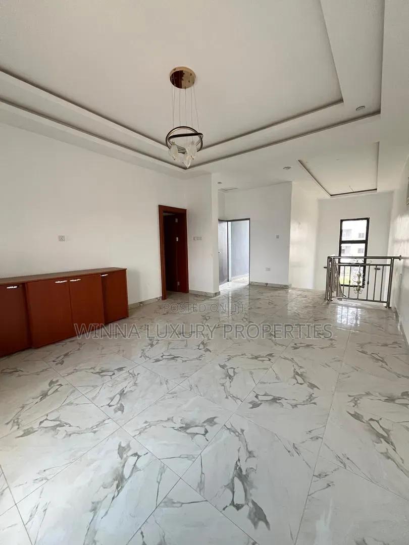 4bdrm Duplex in Guzape District for sale