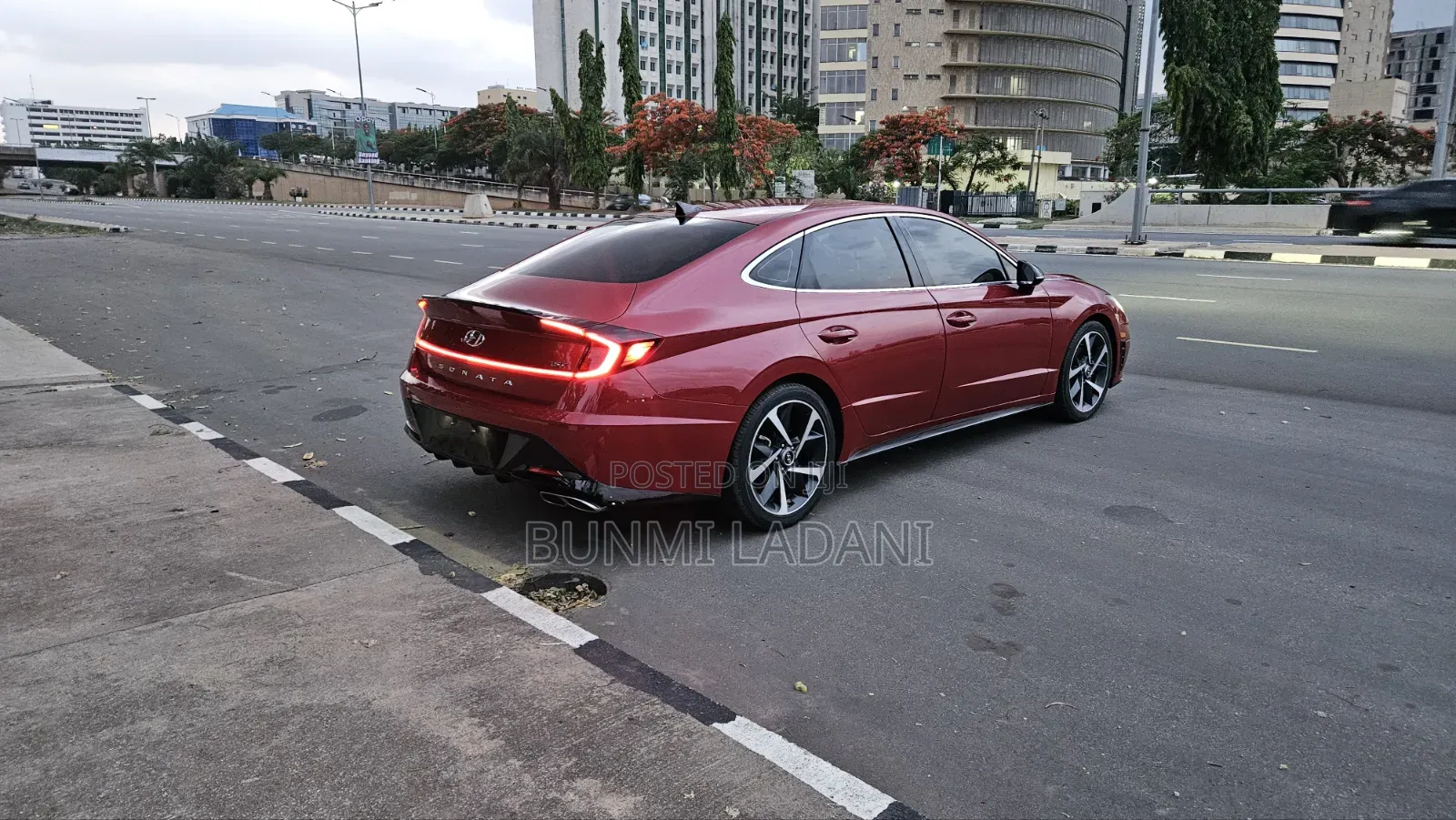 Hyundai Elantra SE 2021 Red