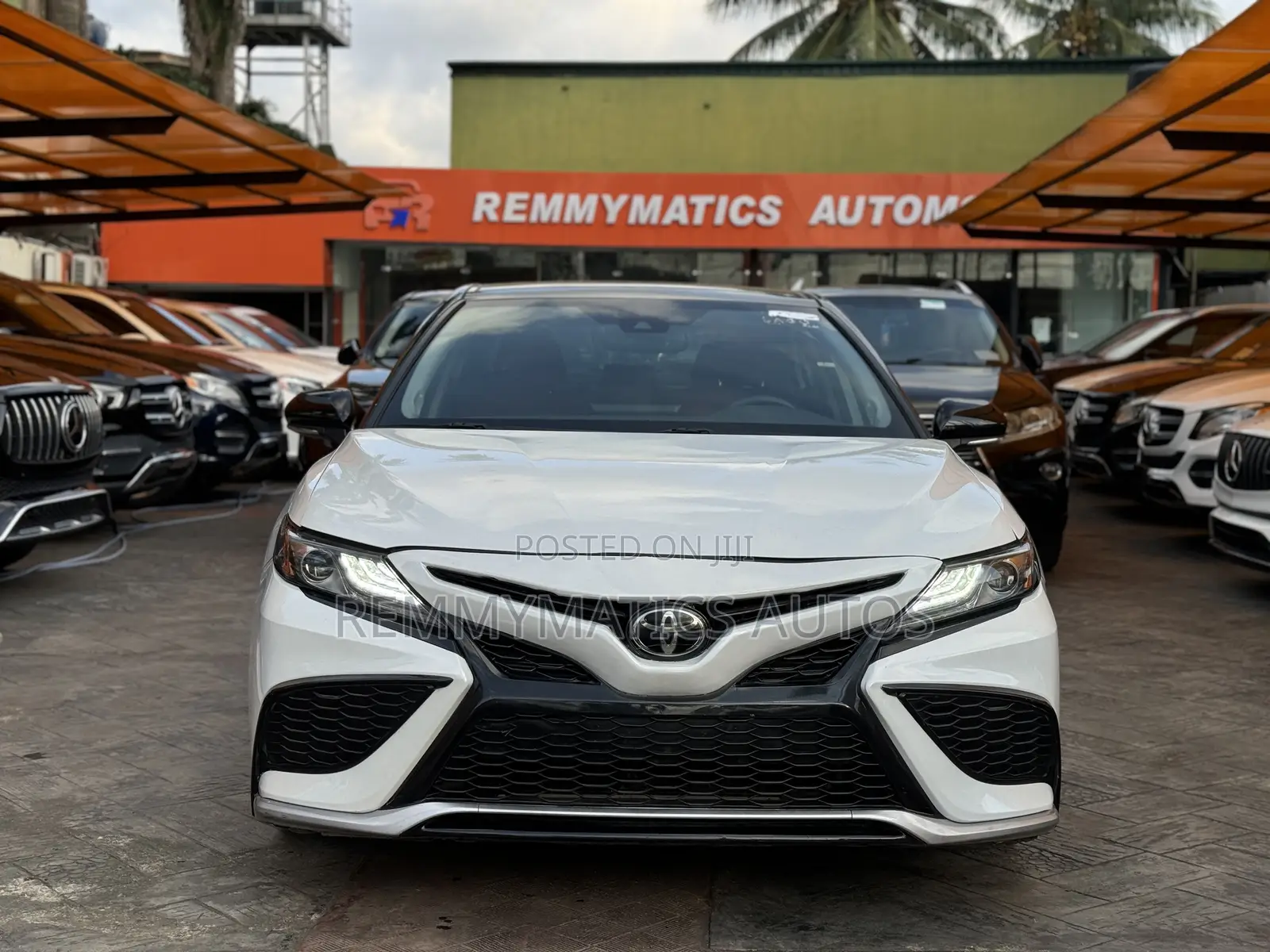 Toyota Camry XSE 2022 White