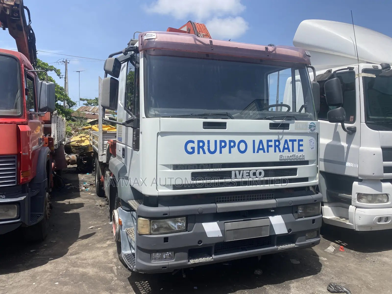 25 Tons Hiab Truck White