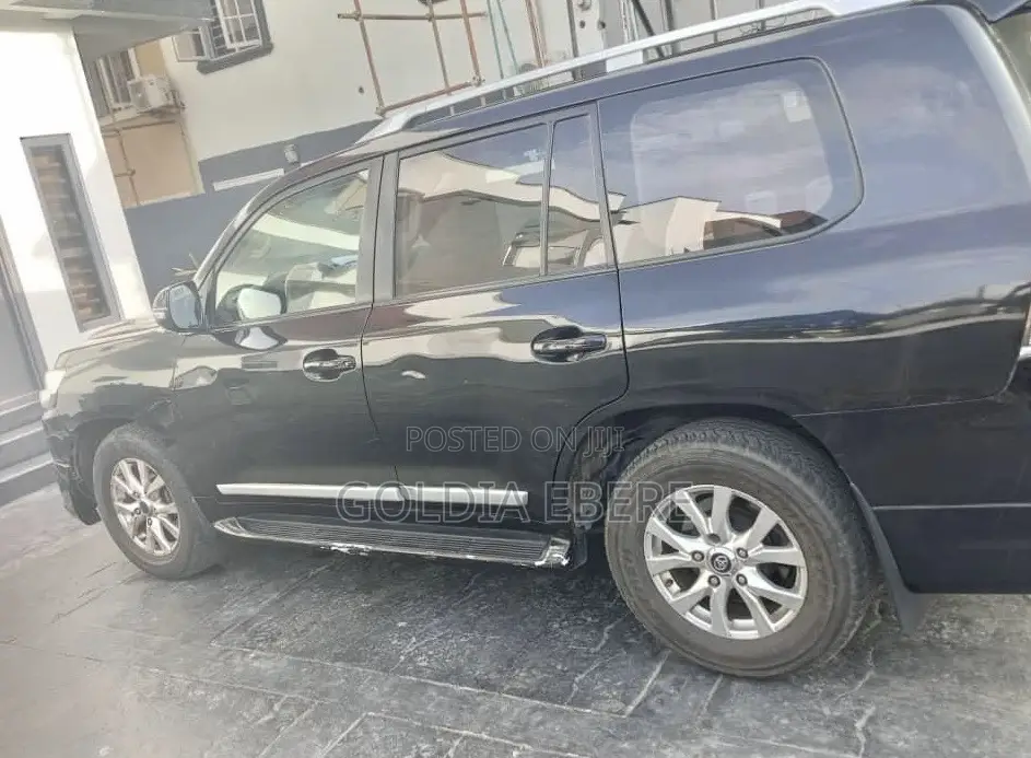 Toyota Land Cruiser 2017 Black