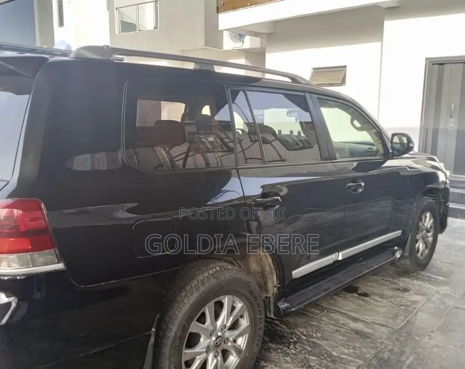 Toyota Land Cruiser 2017 Black