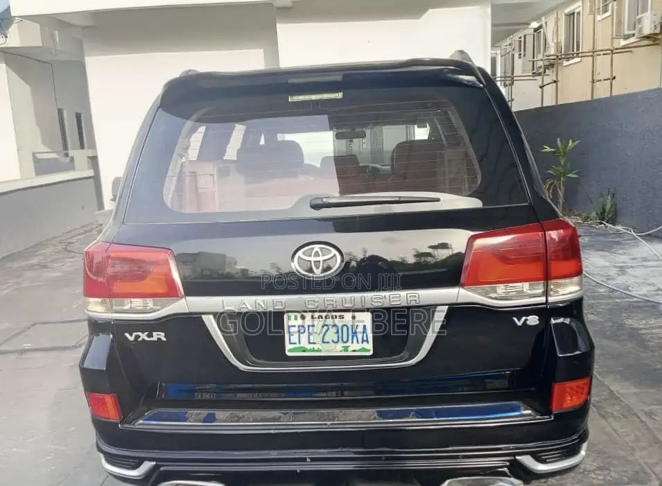 Toyota Land Cruiser 2017 Black