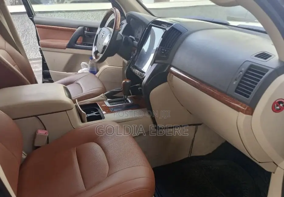 Toyota Land Cruiser 2017 Black
