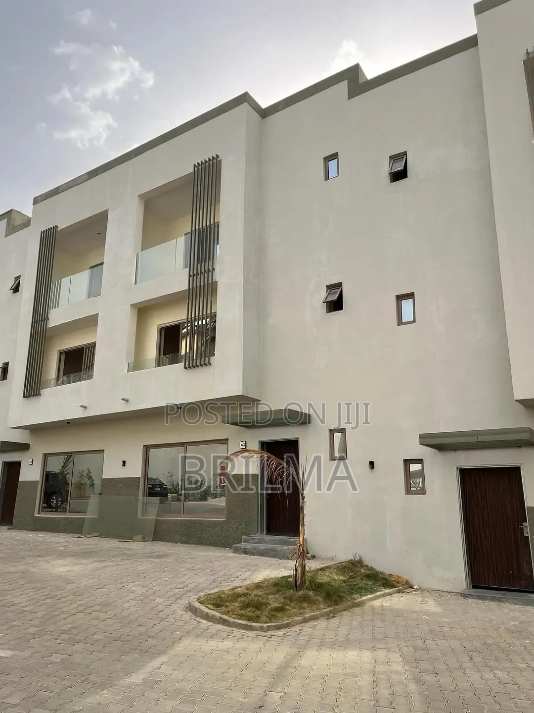 4bdrm Duplex in Maitama for sale