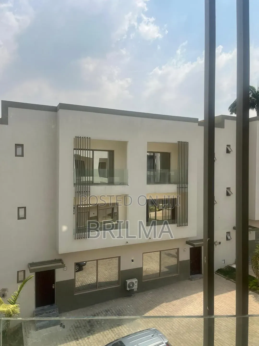 4bdrm Duplex in Maitama for sale