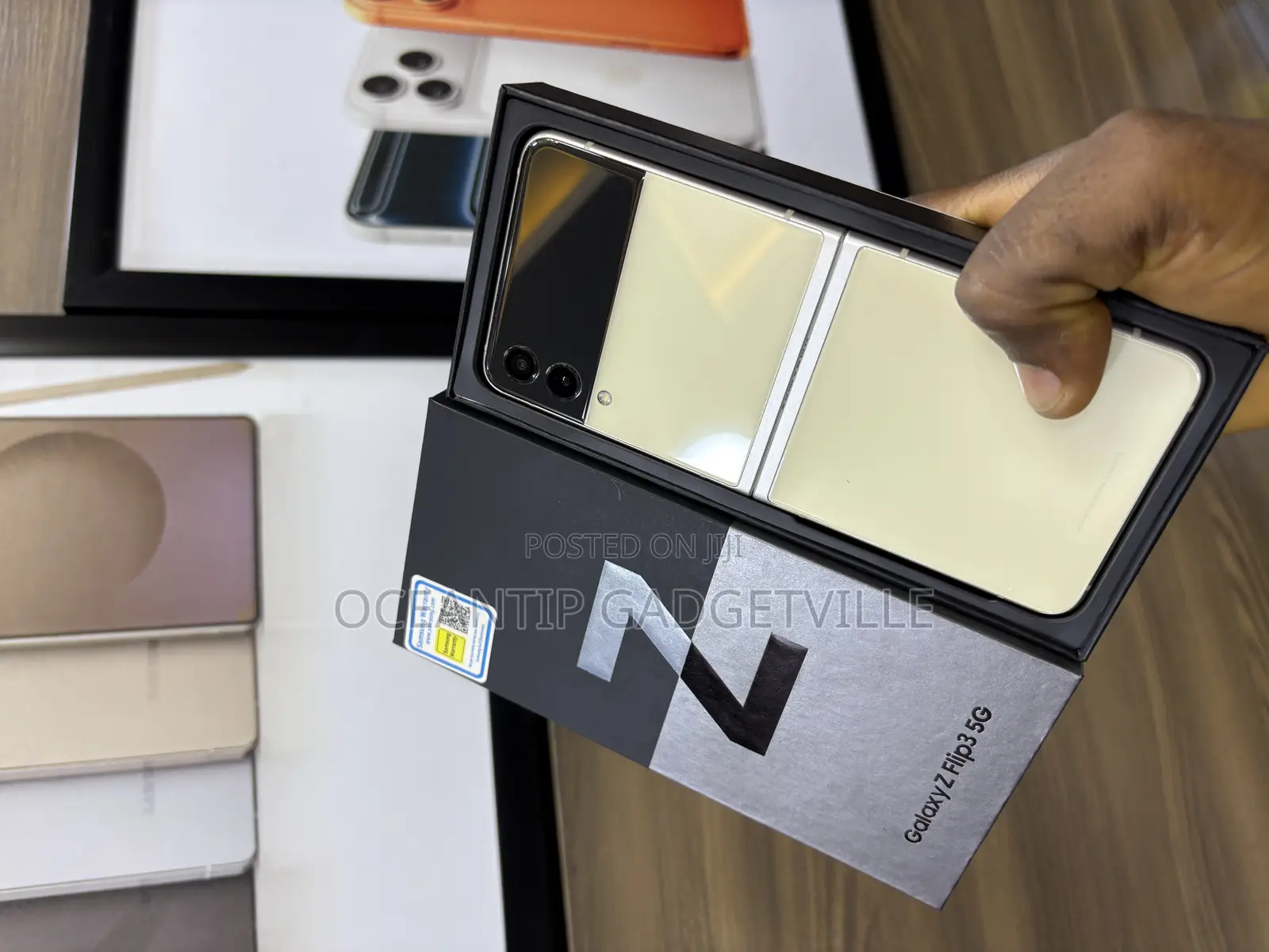 Samsung Galaxy Z Flip3 5G 256 GB Gold