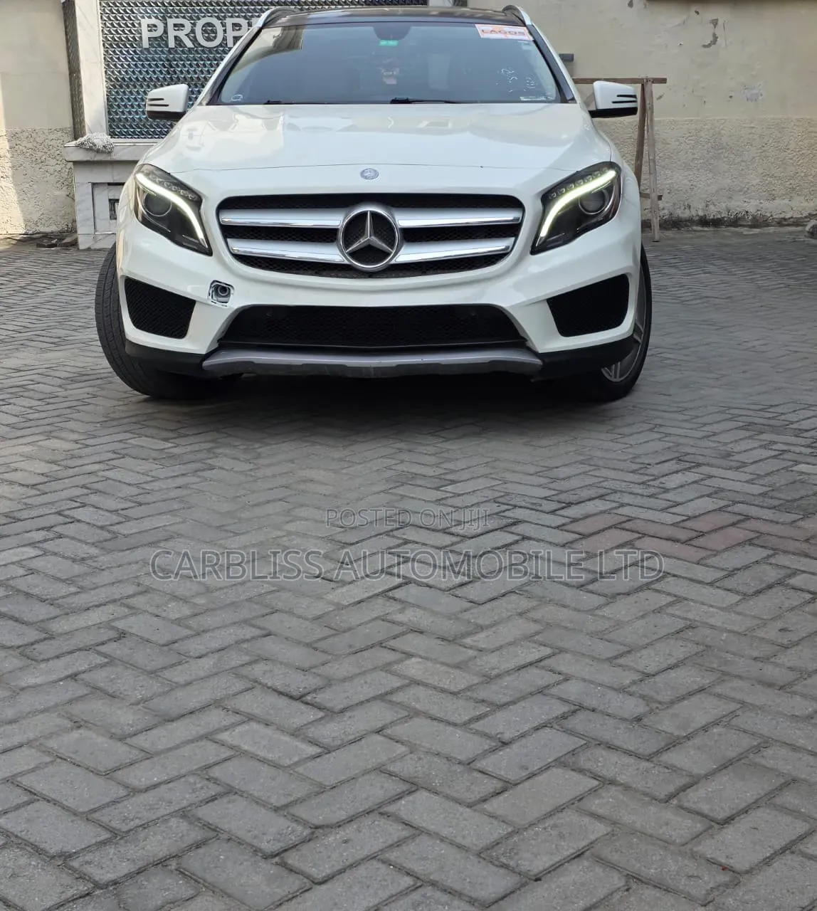 Mercedes-Benz GLA-Class 2016 Off white