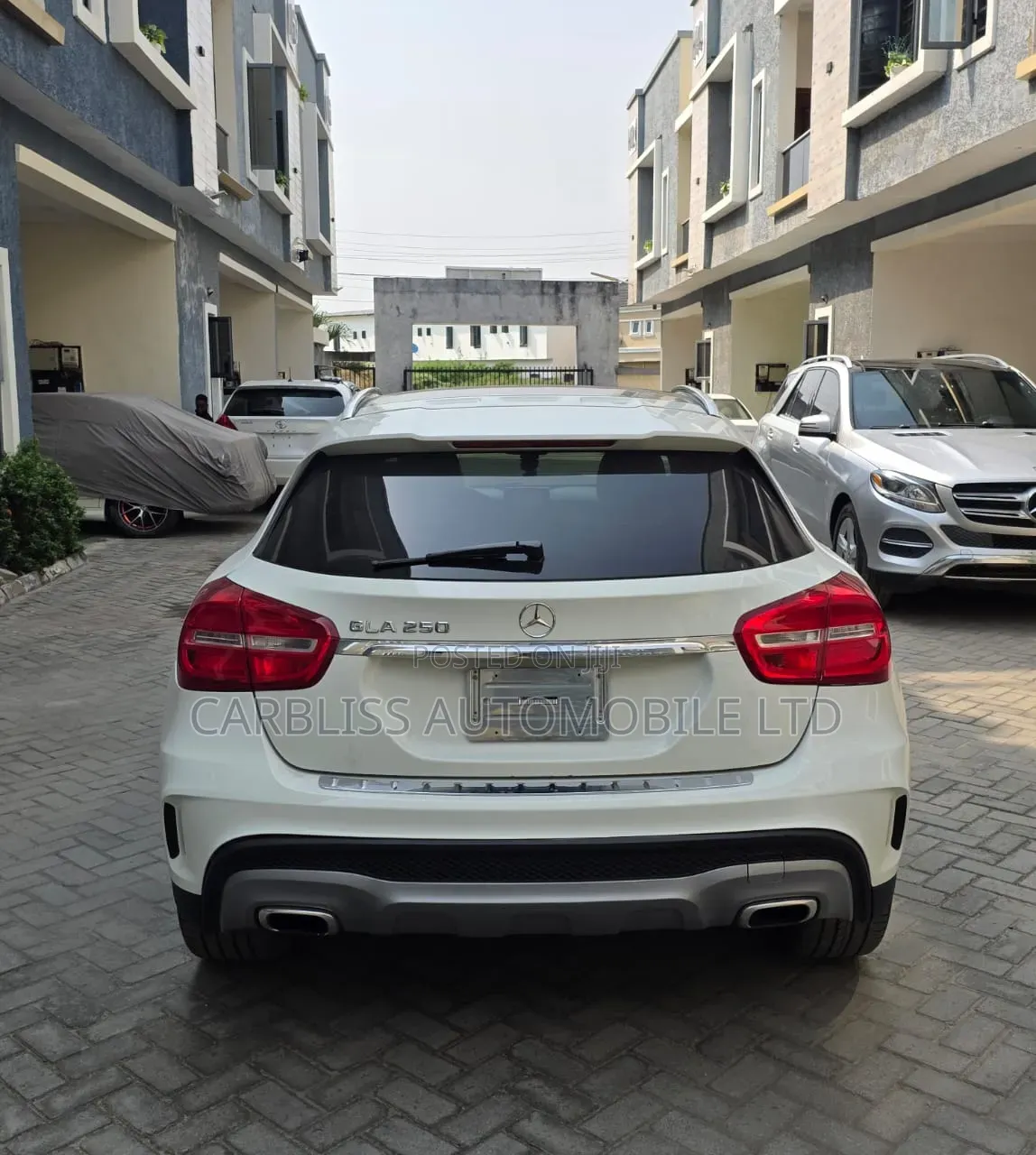 Mercedes-Benz GLA-Class 2016 Off white