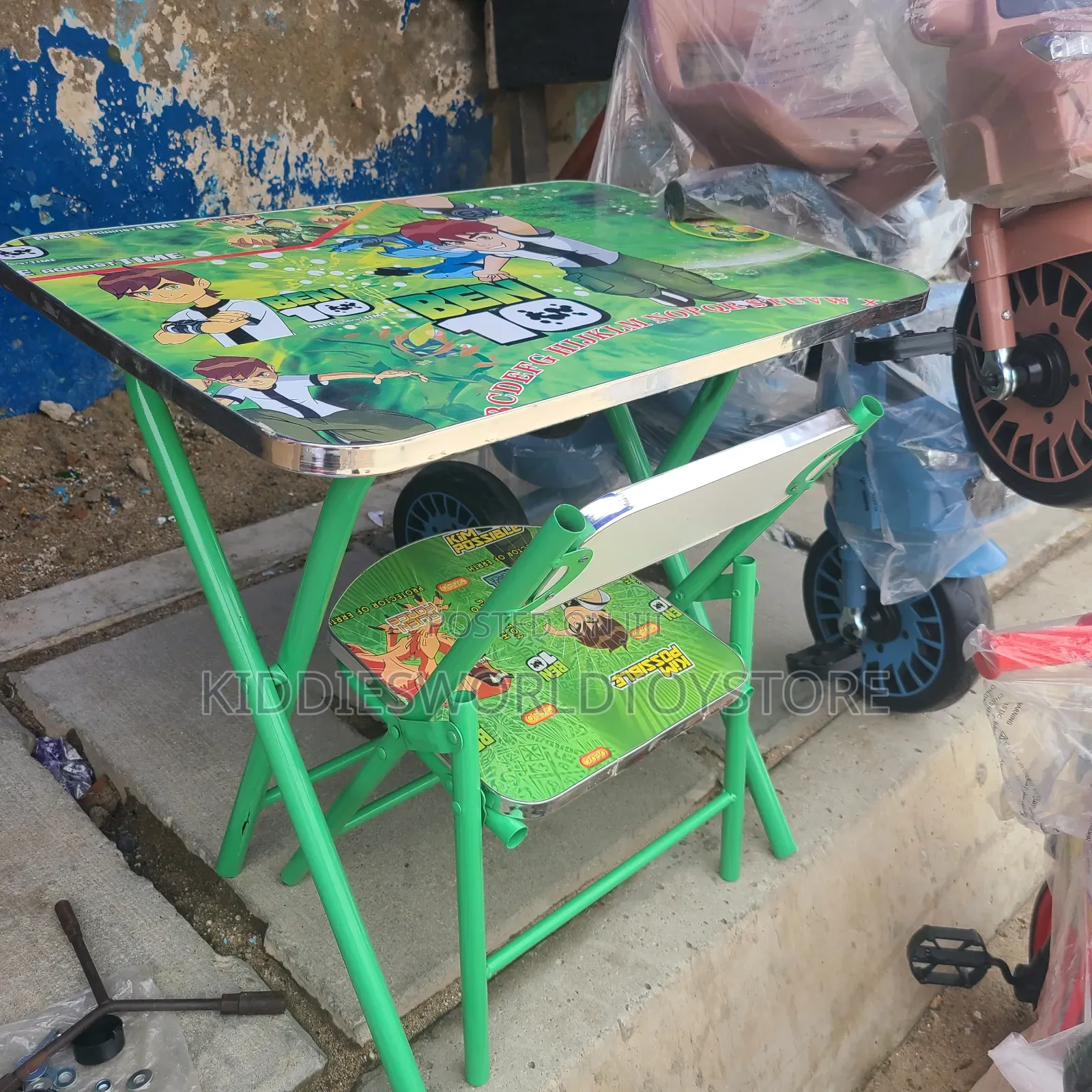 Children Table and Chairs